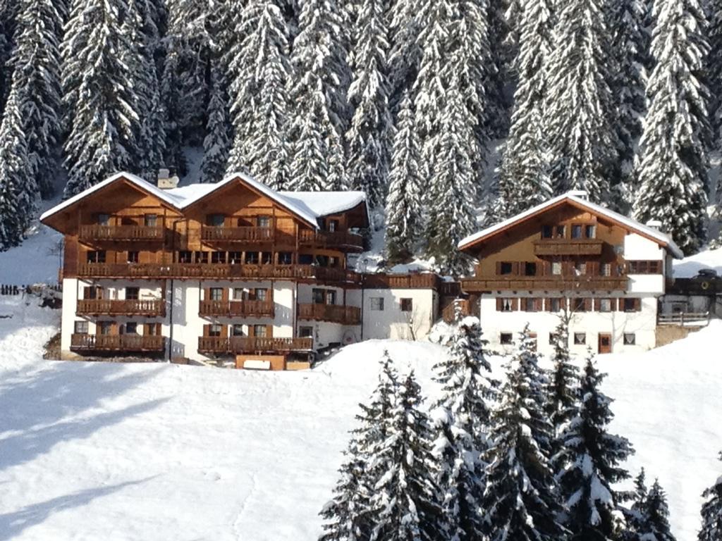 Gasthof Meierei Carezza al Lago Esterno foto